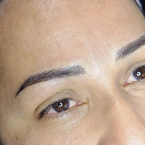 Sobrancelha depois do microblading